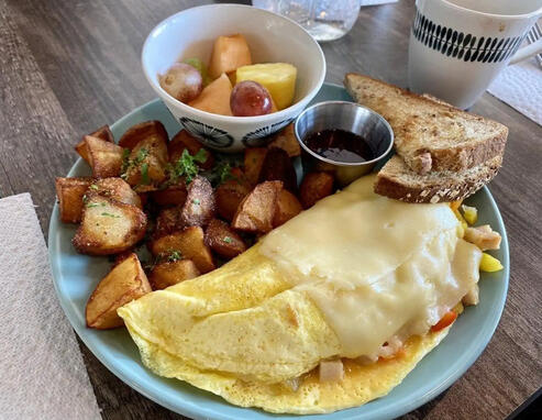 Turkey &amp; Cheese Omelet